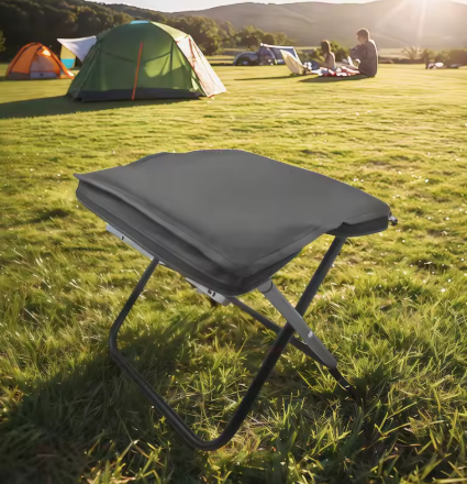 Kompakter Klapphocker